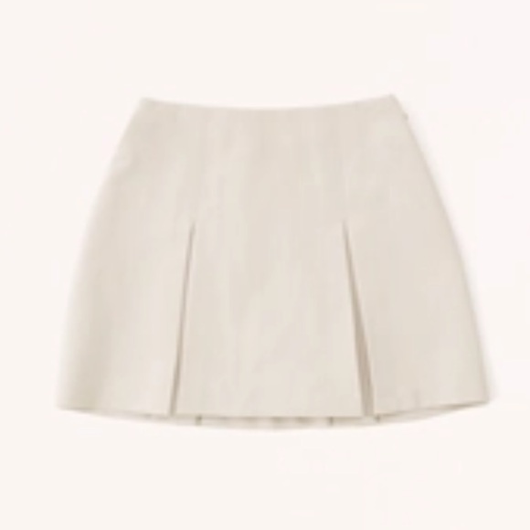 Abercrombie & Fitch Women's Pleated Menswear Mini Skort - Picture 1 of 6